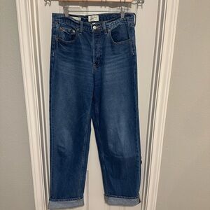 Universal Thread Straight Jeans in Deep Blue